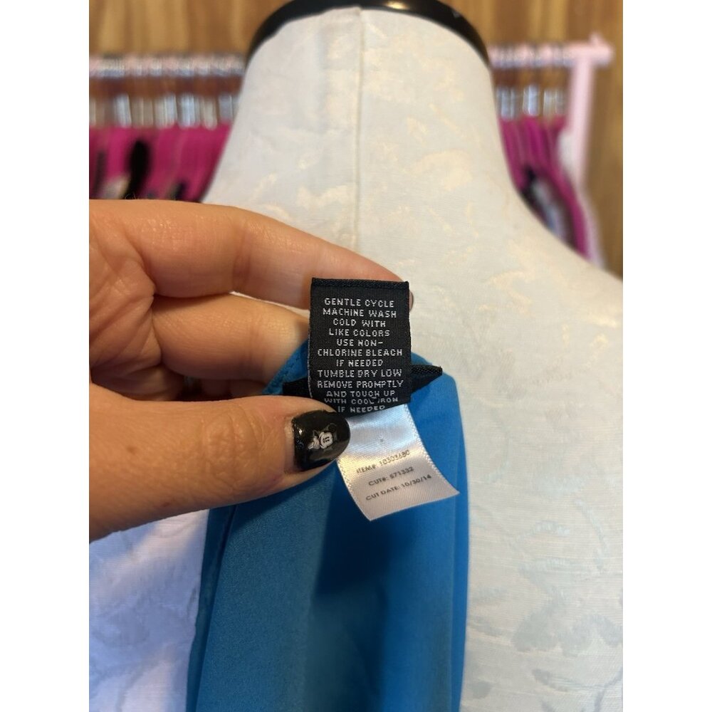 Torrid Plus Size 4 (4x) Roll Tab 3/4 Sleeve V-Nec… - image 7